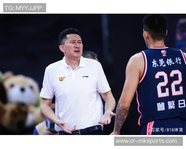 杜锋亲承易建联今晚将复出登场时间或受限制,CBA赛场再燃战火! 杜锋亲承易建联今晚将复出登场时间或受限制,CBA赛场再燃战火!